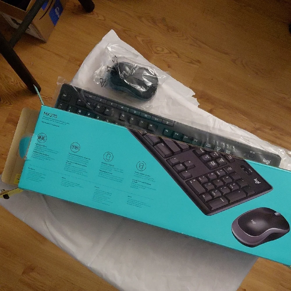 Logitech MK270 Wireless Keyboard and Mouse Combo - Black